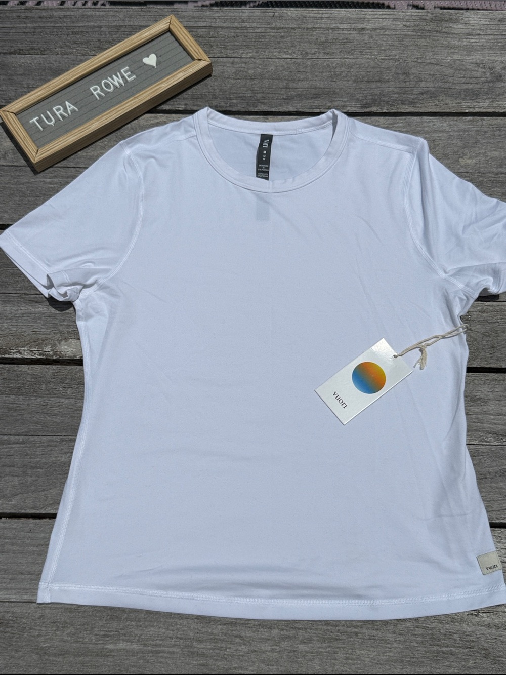 Vuori Short sleeve lux Tee White Size Medium NWT